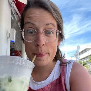 Meet your Posher, Becca